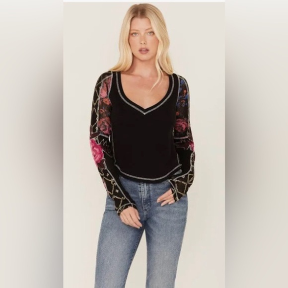 Free People black Amara V-Neck‎ Thermal Top, Size Small brand new - Picture 5 of 11